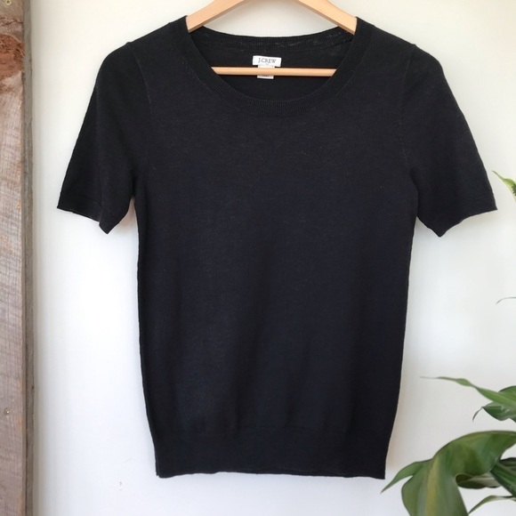 J. Crew knit top with short sleeves & crew neckline. Cotton & acrylic blend. - Picture 4 of 8